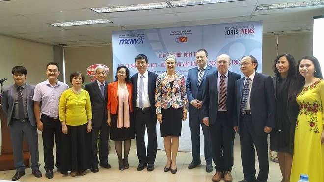 Nhà làm phim Hà Lan Joris Ivens với Việt Nam và Bác Hồ Nhà làm phim Hà Lan Joris Ivens với Việt Nam và Bác Hồ