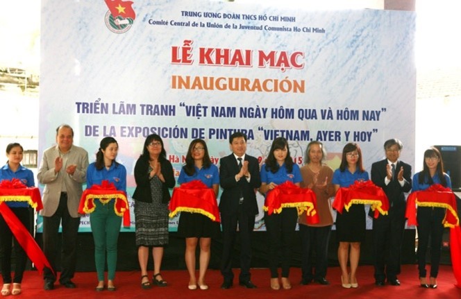 (05.19) Bà Claudia Adriazola Rodríguez dự lễ khai mạc Triển lãm ảnh Phó Chủ tịch Hiệp hội họa sĩ và điêu khắc Chile: Ấn tượng về những ngày ở Việt Nam