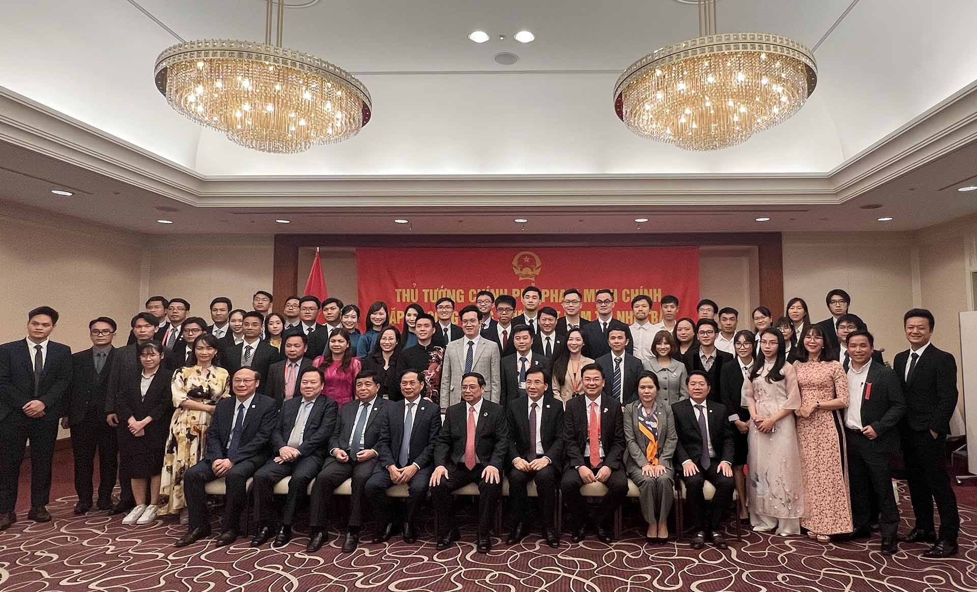 Thủ tướng Phạm Minh Chính gặp cộng đồng người Việt Nam tại Nhật Bản