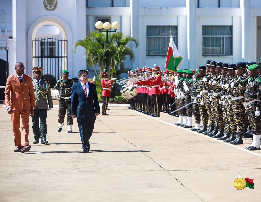 Đại sứ Phạm Hoàng Kim trình Thư ủy nhiệm lên Tổng thống Cộng hòa Madagascar