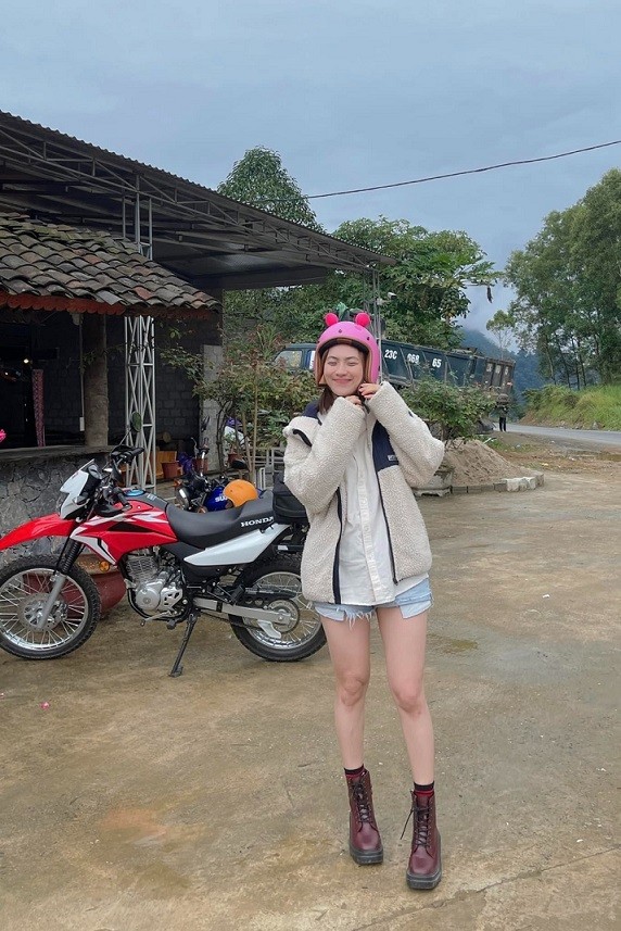 Sao Việt: Ninh Dương Lan Ngọc diện áo cưới, Hiền Thục 'hack tuổi' cực đỉnh, Minh Hằng 'che chắn' bụng bầu