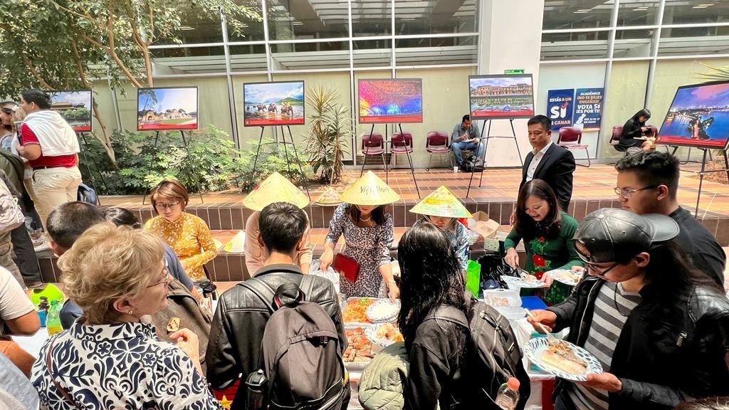 Kỷ niệm 133 năm Ngày sinh Chủ tịch Hồ Chí Minh tại trường đại học lớn nhất Mexico