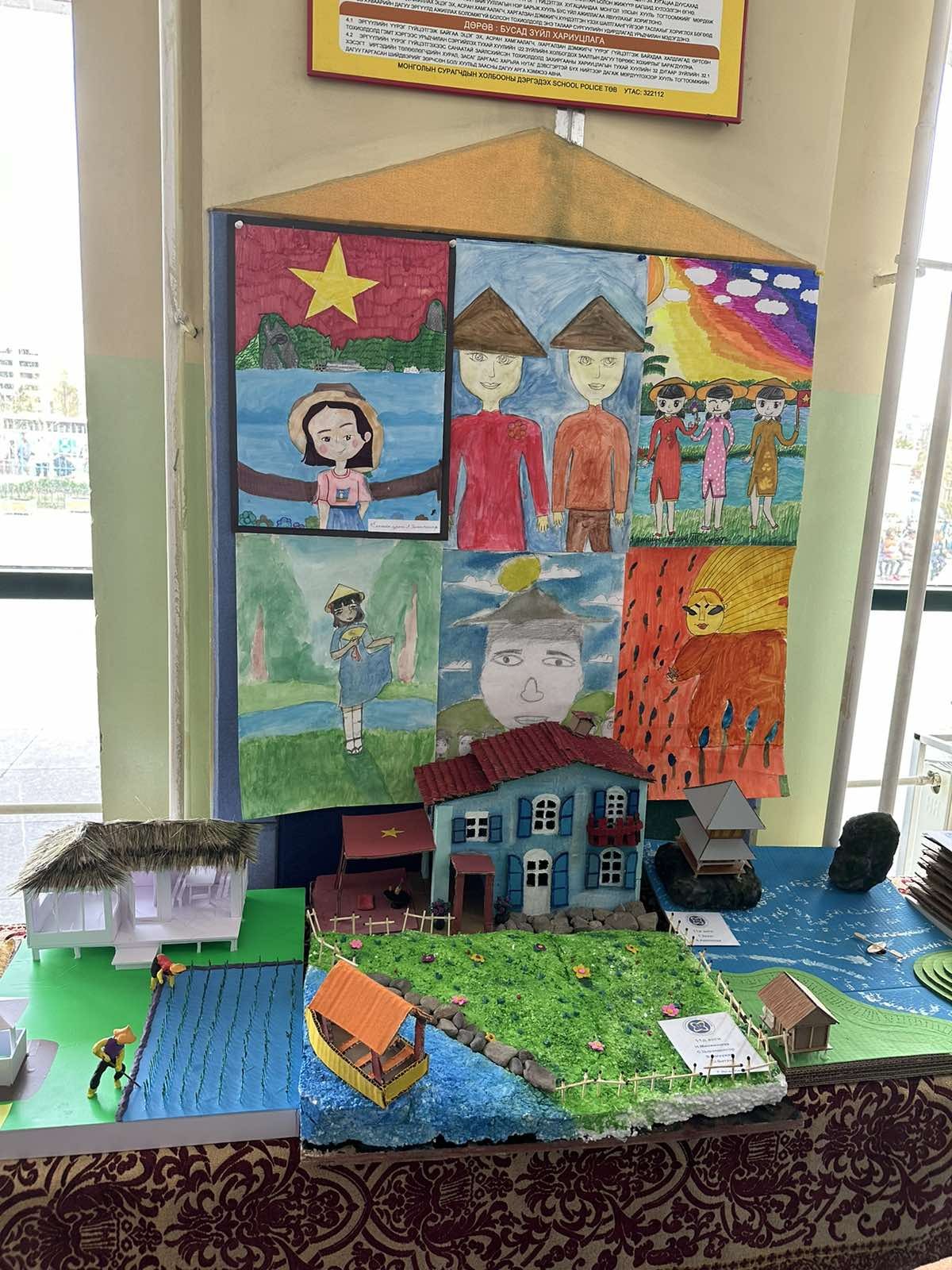 Tác phẩm của các cháu học sinh nhà trường. Tác phẩm của các cháu học sinh nhà trường.