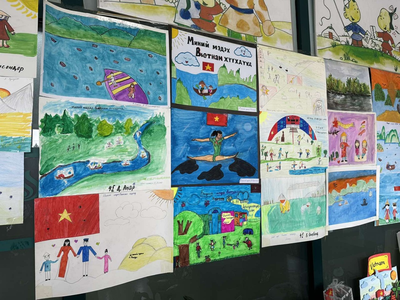 Tác phẩm của các cháu học sinh nhà trường. Tác phẩm của các cháu học sinh nhà trường.