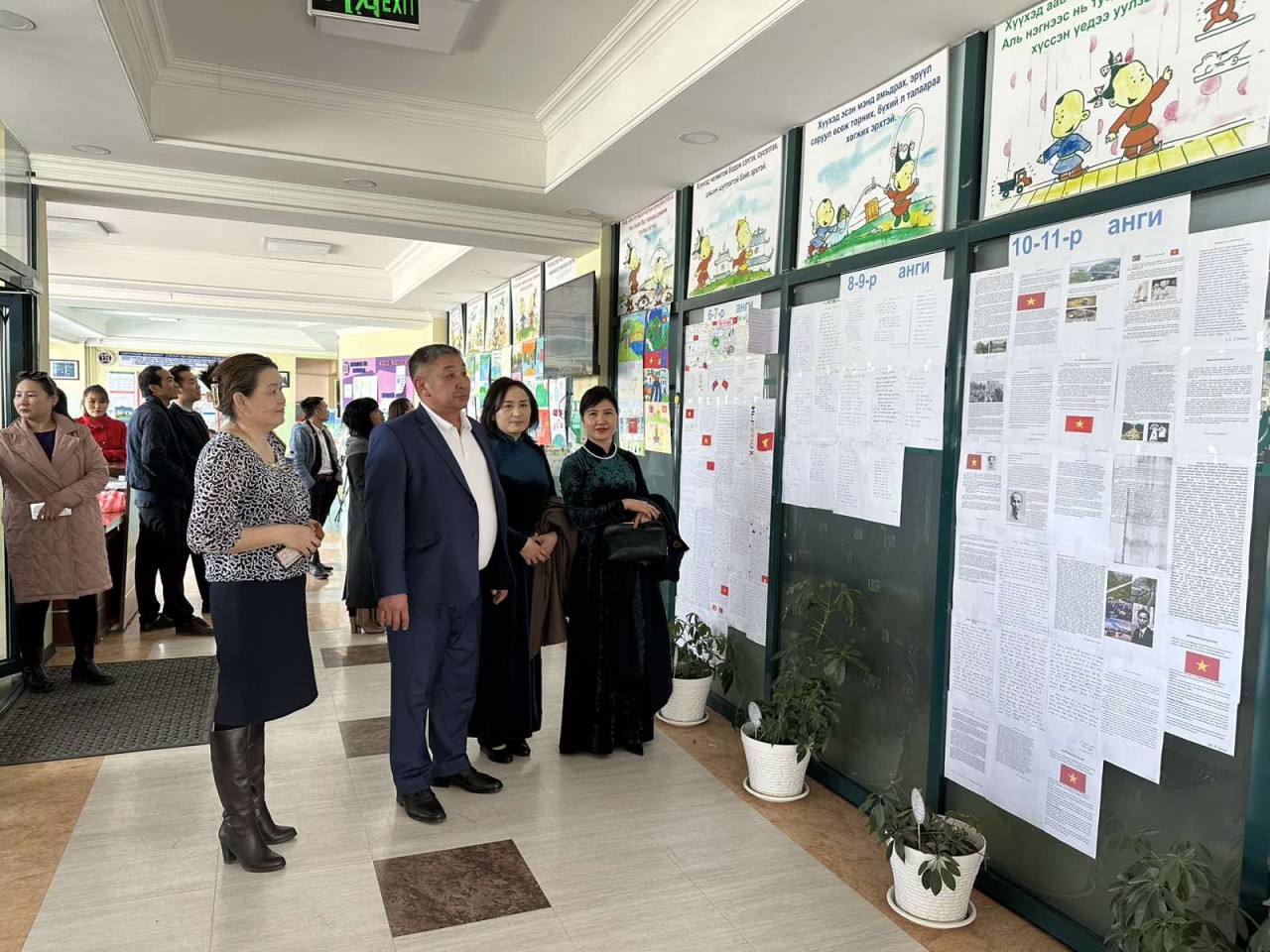 Tác phẩm của các cháu học sinh nhà trường. Tác phẩm của các cháu học sinh nhà trường.