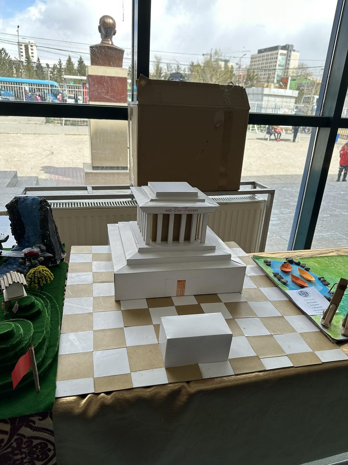 Tác phẩm đoạt giải đặc biệt tại cuộc thi. Tác phẩm đoạt giải đặc biệt tại cuộc thi.