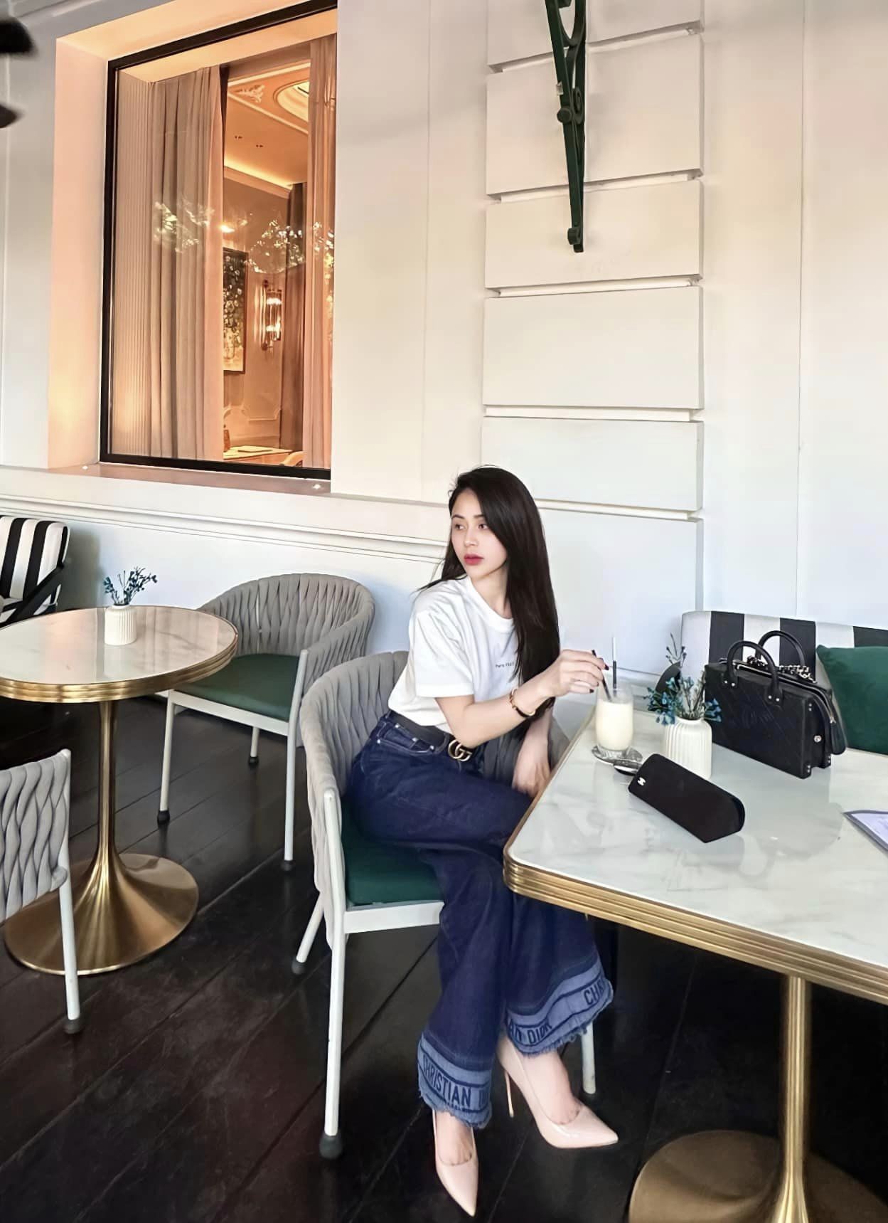 Nhan sắc diễn viên Lương Thu Trang