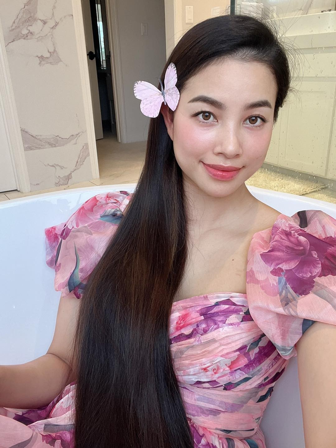 Hoa hậu Phạm Hương