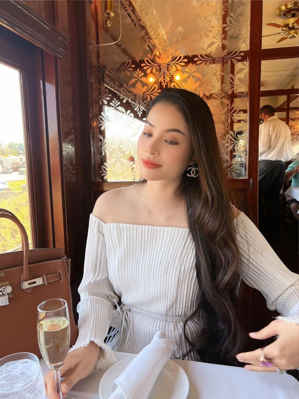 Hoa hậu Phạm Hương