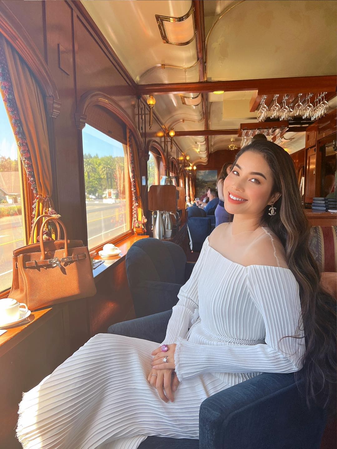 Hoa hậu Phạm Hương