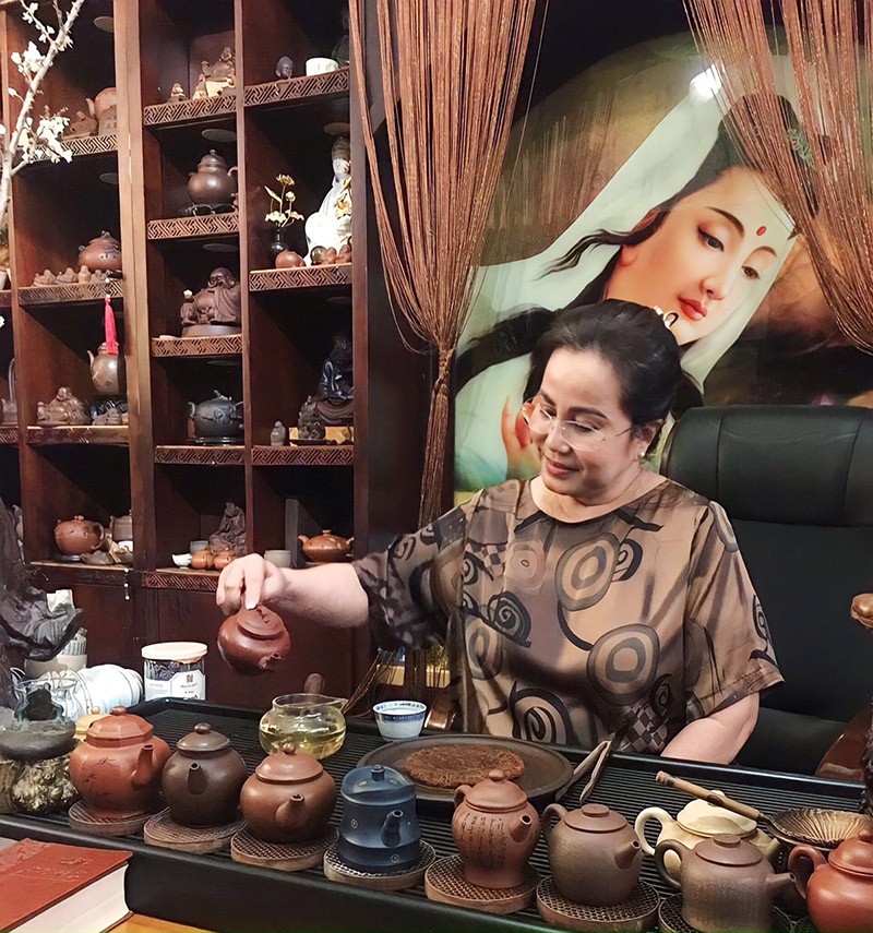 Trà sư Ngô Thị Thanh Tâm – “Người thổi hồn cho ấm”.