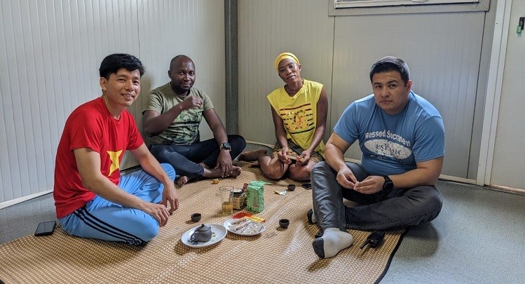 Tình đoàn kết quốc tế trên mảnh đất châu Phi đầy nắng gió Tình đoàn kết quốc tế trên mảnh đất châu Phi đầy nắng gió