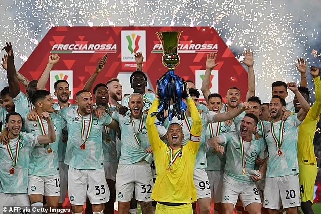 Lautaro Martinez ghi 2 bàn thắng, Inter Milan lần thứ 2 liên tiếp giành cúp vô địch Coppa Italy Lautaro Martinez ghi 2 bàn thắng, Inter Milan lần thứ 2 liên tiếp giành cúp vô địch Coppa Italy