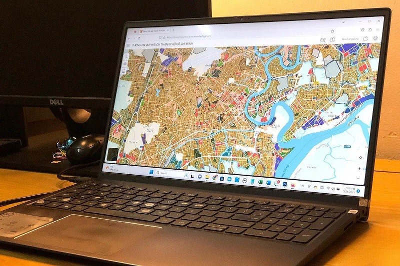 Tra cứu sổ đỏ online giúp người dân nắm rõ thông tin và tình trạng pháp lý của mảnh đất một cách nhanh chóng.