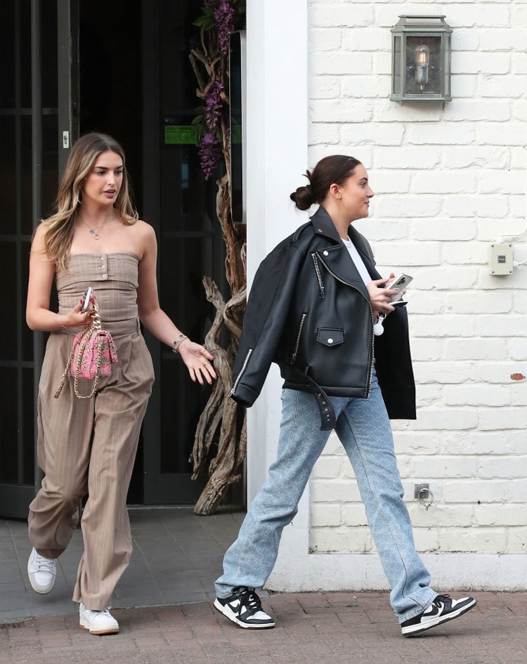 Vợ sắp cưới của Marcus Rashford đi ăn trưa chung bạn gái Jack Grealish