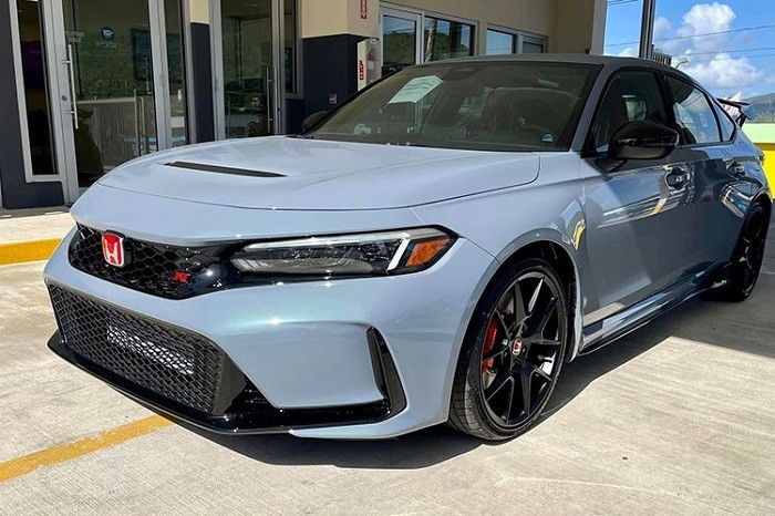 Cận cảnh Honda Civic Type R bản thương mại đầu tiên tại Việt Nam