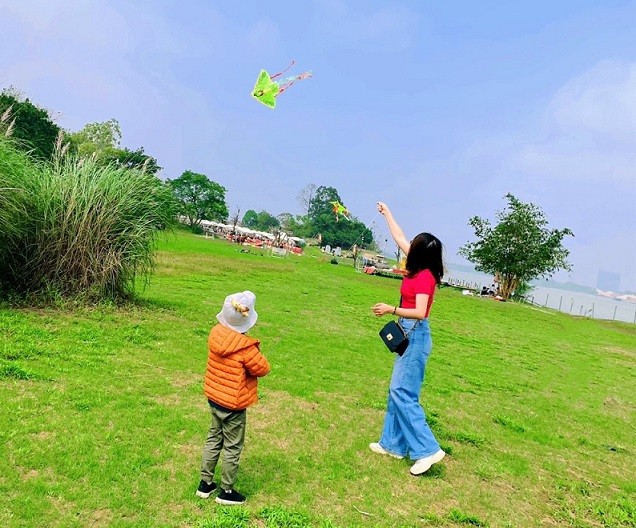 Mùa Hè không phải là của riêng con trẻ... Mùa Hè không phải là của riêng con trẻ...