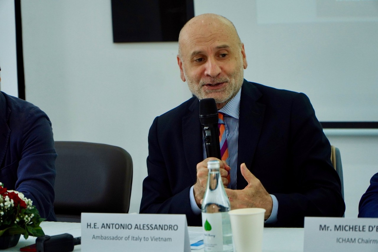 Hơn 100 vận động viên tham gia giải golf 'THE FIRST ICHAM CUP' chào mừng 50 năm quan hệ Việt Nam-Italy Hơn 100 vận động viên tham gia giải golf 'THE FIRST ICHAM CUP' chào mừng 50 năm quan hệ Việt Nam-Italy