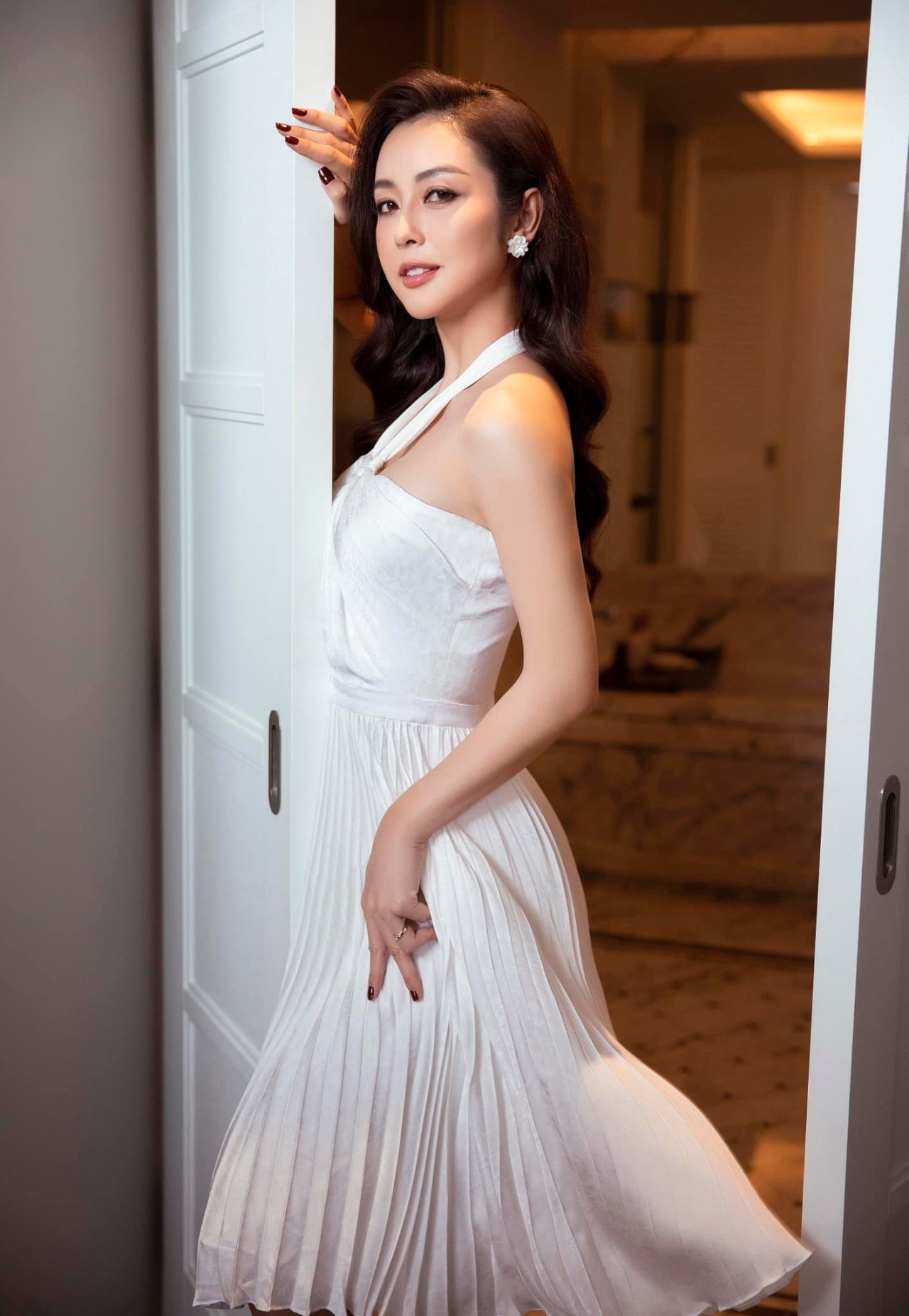 Hoa hậu Jennifer Phạm xinh đẹp trong bộ ảnh thời trang