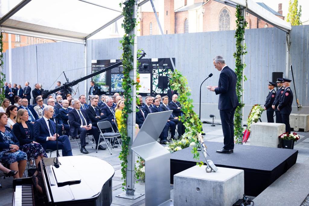 Tư cách thành viên của Thụy Điển, Ukraine làm nóng cuộc họp NATO, Tổng thư ký Stoltenberg nói Nga 'không có quyền' này. (Nguồn: Twitter)