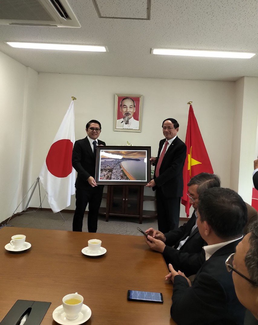 Tăng cường kết nối giữa các doanh nghiệp Bình Định và Osaka (Nhật Bản) Tăng cường kết nối giữa các doanh nghiệp Bình Định và Osaka (Nhật Bản)