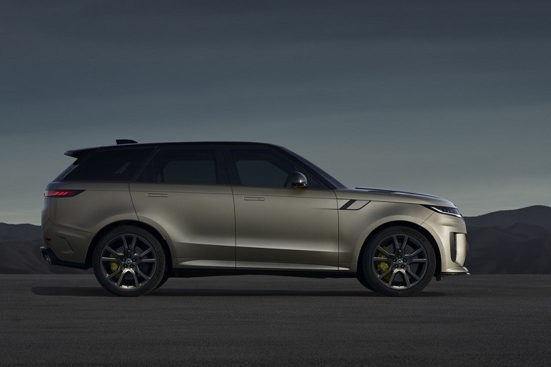 Cận cảnh Range Rover Sport SV với sức mạnh vượt trội 626 mã lực