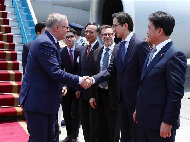 Thủ tướng Australia đến Hà Nội, bắt đầu thăm chính thức Việt Nam Thủ tướng Australia Anthony Albanese đến Hà Nội, bắt đầu thăm chính thức Việt Nam