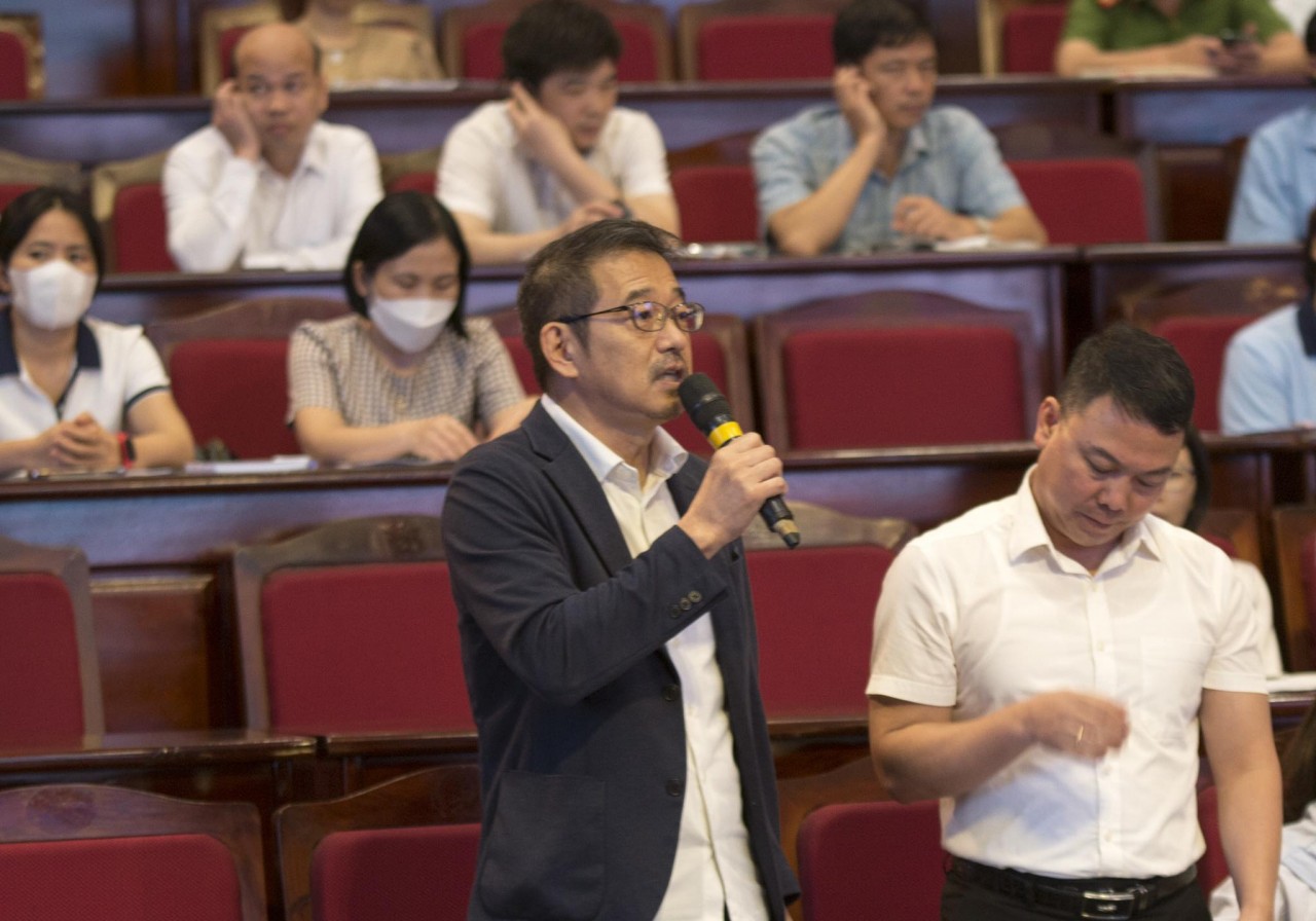 Đại diện doanh nghiệp FDI phát biểu nêu kiến nghị. Đại diện doanh nghiệp FDI phát biểu nêu kiến nghị.