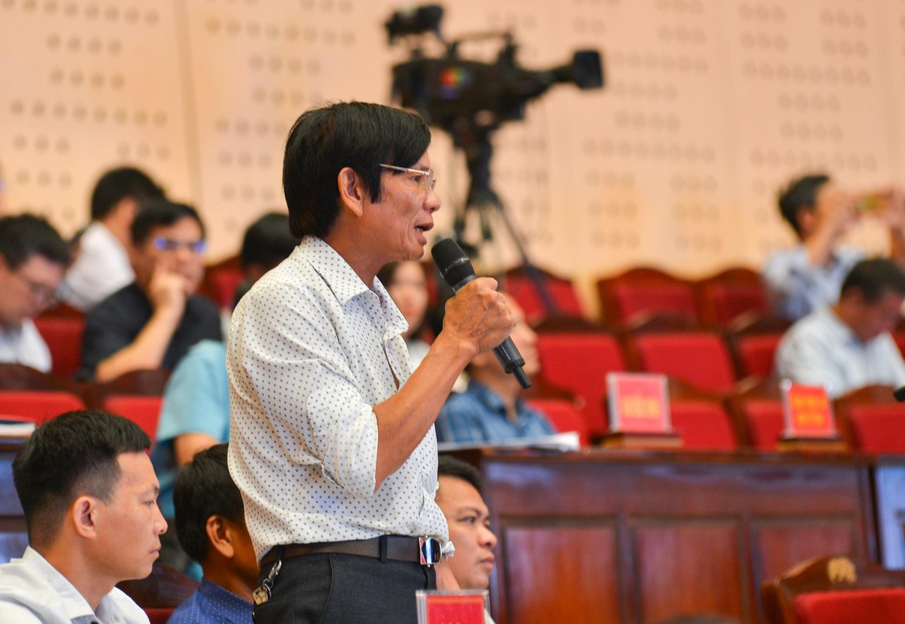 Các doanh nghiệp đã có những trao đổi rất thẳng thắn tại Hội nghị. Các doanh nghiệp đã có những trao đổi rất thẳng thắn tại Hội nghị.