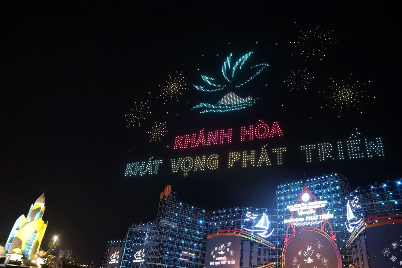 Lung linh đêm khai mạc Festival Biển Nha Trang - Khánh Hòa lần thứ X Lung linh đêm khai mạc Festival Biển Nha Trang - Khánh Hòa lần thứ X