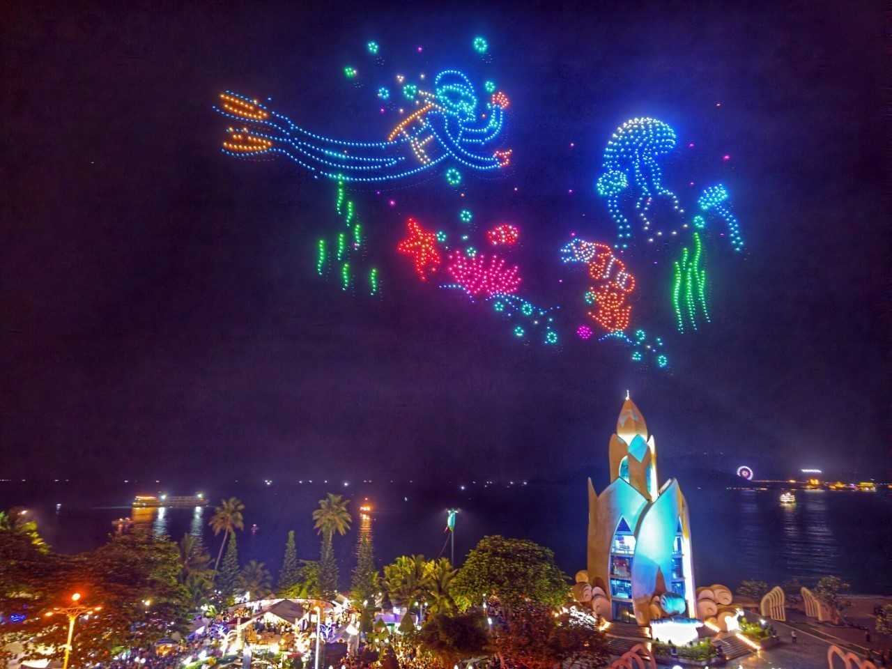 Lung linh đêm khai mạc Festival Biển Nha Trang - Khánh Hòa lần thứ X Lung linh đêm khai mạc Festival Biển Nha Trang - Khánh Hòa lần thứ X
