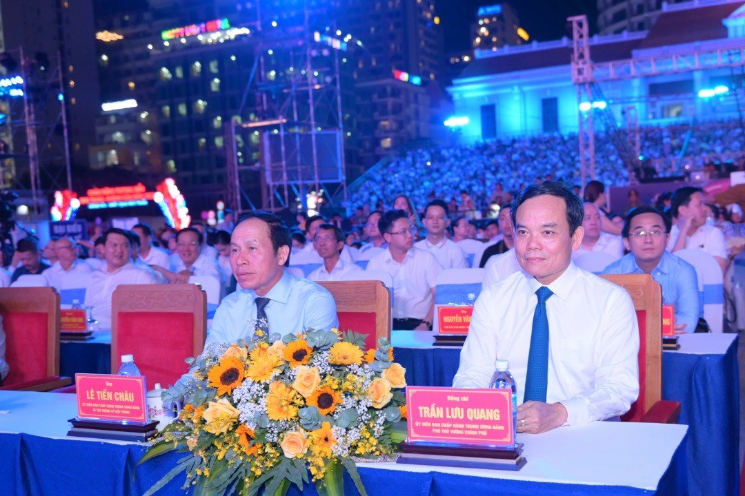 Phó Thủ tướng Trần Lưu Quang dự lễ khai mạc Festival Biển Nha Trang - Khánh Hòa 2023. (Nguồn: Báo Khánh Hòa) Phó Thủ tướng Trần Lưu Quang dự lễ khai mạc Festival Biển Nha Trang - Khánh Hòa 2023. (Nguồn: Báo Khánh Hòa)