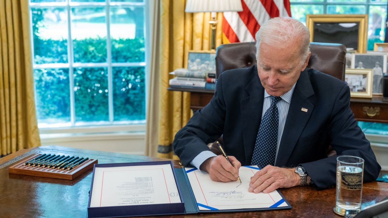 Tổng thống Mỹ Joe Biden ký ban hành luật về trần nợ công ngày 3/6. (Nguồn: Nhà Trắng) Tổng thống Mỹ Joe Biden ký ban hành luật về trần nợ công ngày 3/6. (Nguồn: Nhà Trắng)