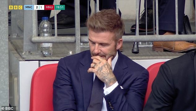 Bố con Beck vui buồn khi xem MU đá chung kết FA Cup Bố con Beck vui buồn khi xem MU đá chung kết FA Cup