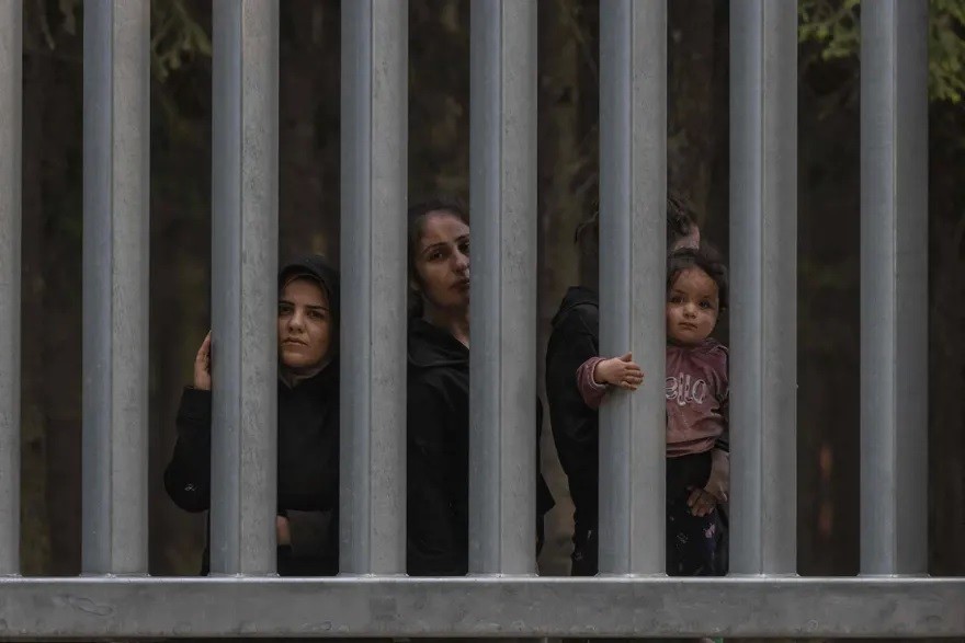 Ảnh ấn tượng tuần (29/5-4/6): Binh sĩ Ukraine khai hỏa siêu pháo tự hành Caesar, thủ đô Nga bị UAV tấn công, S-400 'báo danh' tại Belarus