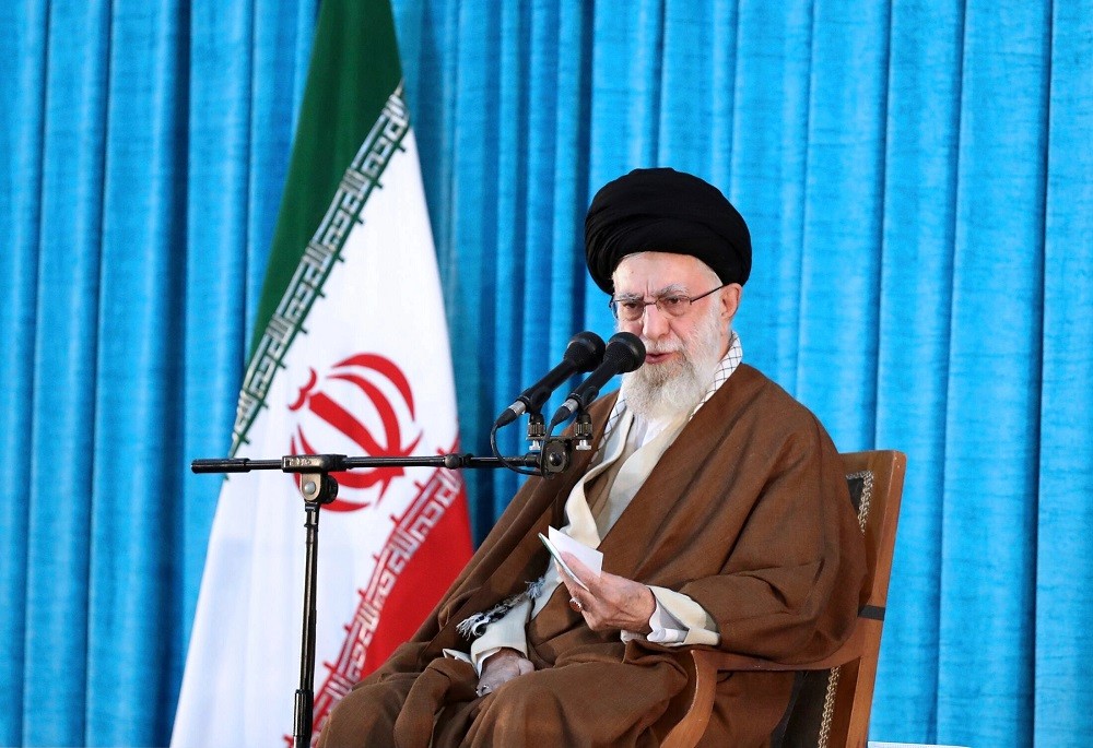 (06.05) Lãnh đạo Tối cao Iran Ali Khamenei phát biểu tại Tehran ngày 4/6. (Nguồn: AP) (06.05) Lãnh đạo Tối cao Iran Ali Khamenei phát biểu tại Tehran ngày 4/6. (Nguồn: AP)