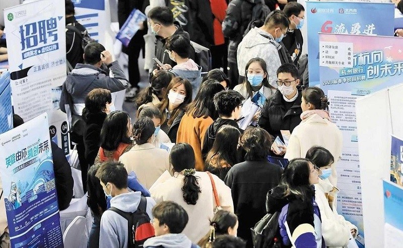 AI trở thành điểm sáng trên thị trường việc làm ảm đạm của Trung Quốc