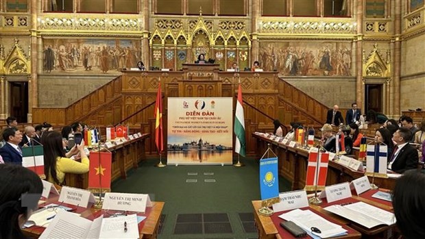 Diễn đàn Phụ nữ Việt Nam lần đầu tiên được tổ chức tại châu Âu và trên thế giới