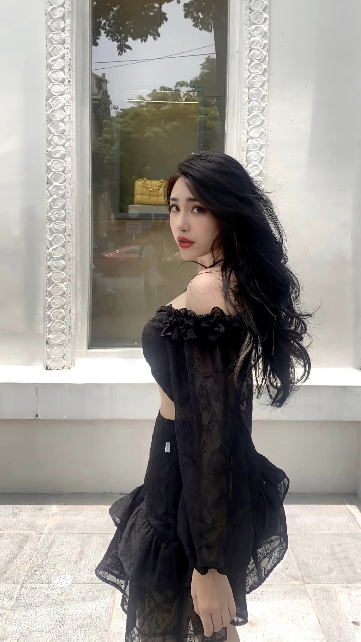 Nhan sắc quyến rũ của ...