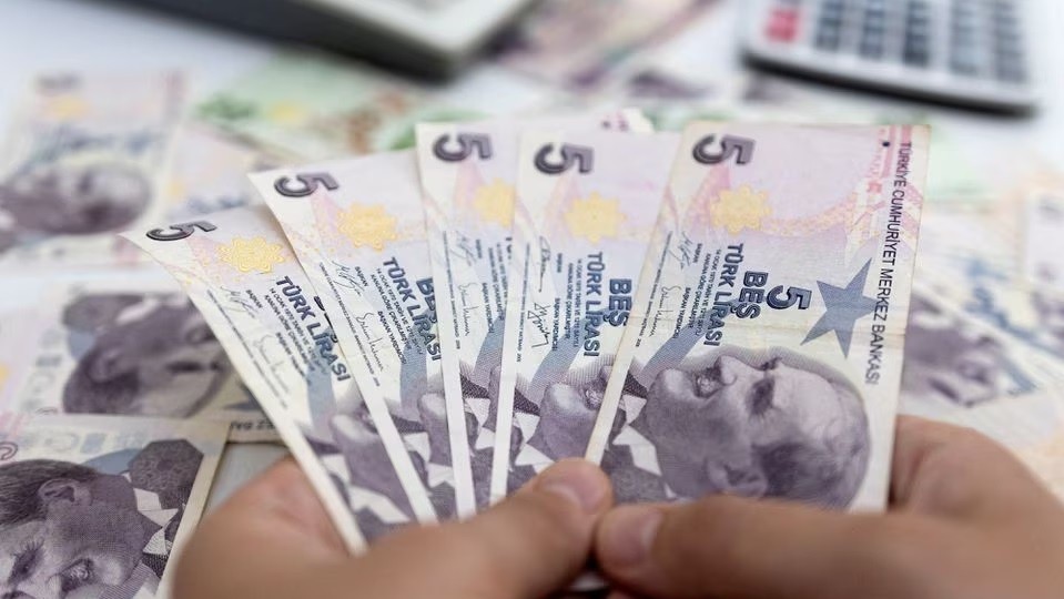 vi sao tho nhi ky tiep tuc nang phi thong hanh qua bien den sau dot tang ky luc 8 thang truoc