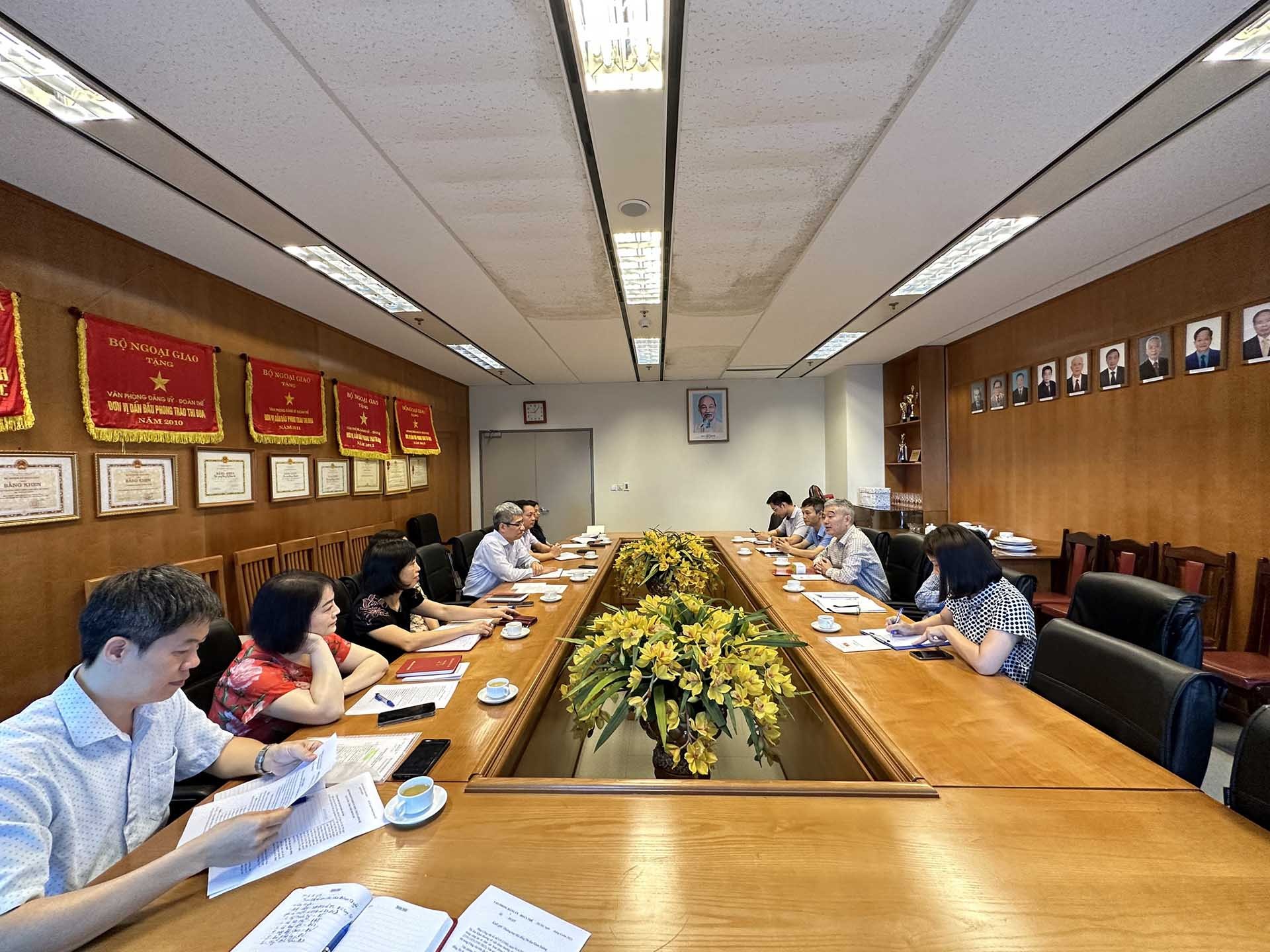 Đảng ủy Bộ Ngoại giao tổ chức Lễ công bố Quyết định của Ban Thường vụ Đảng ủy Bộ Ngoại giao về việc thành lập Đảng bộ Cục Cơ yếu và Công nghệ thông tin.