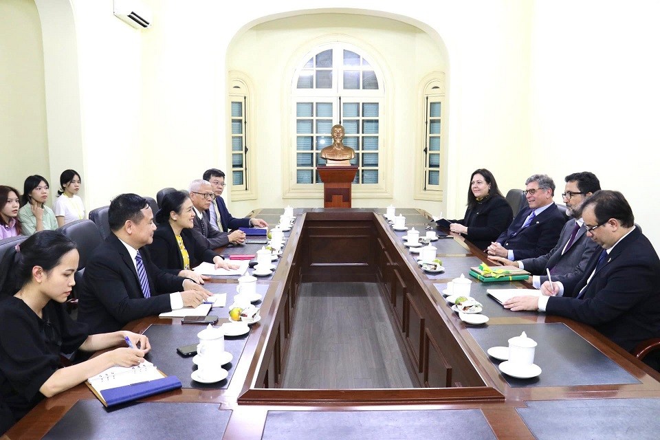 Thúc đẩy các hoạt động hữu nghị và giao lưu nhân dân Việt Nam-Brazil