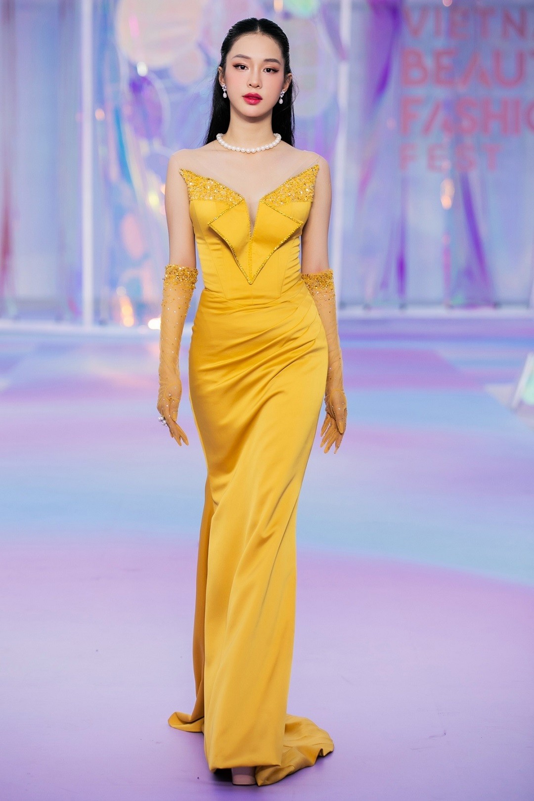 Hoa hậu Đỗ Thị Hà