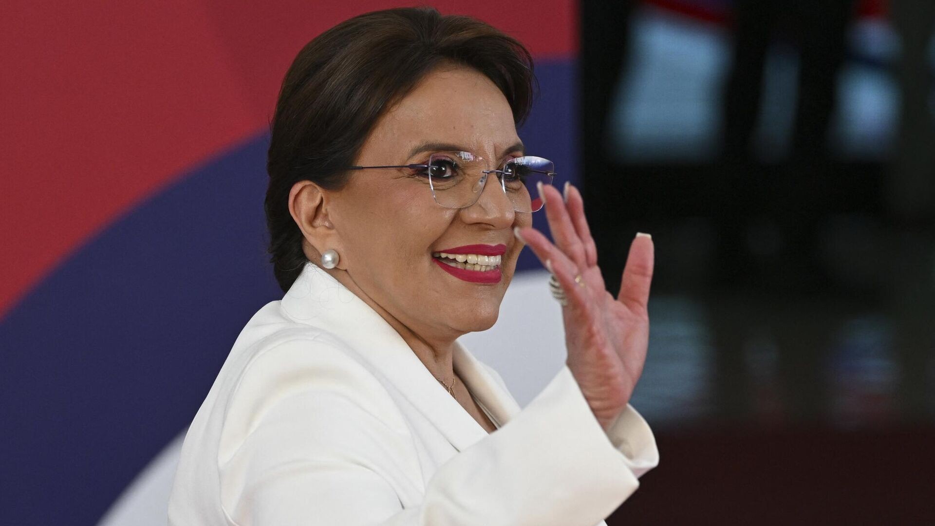 da to ro lap truong tong thong honduras bat dau tham trung quoc