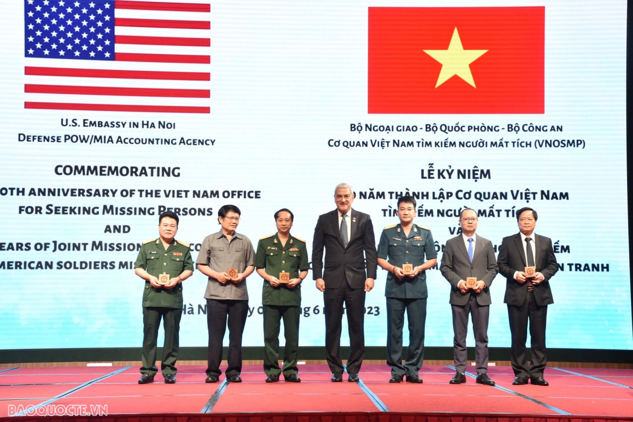 Kỷ niệm 50 năm thành lập MIA và 35 năm triển khai hoạt động tìm kiếm quân nhân Mỹ mất tích Kỷ niệm 50 năm thành lập MIA và 35 năm triển khai hoạt động tìm kiếm quân nhân Mỹ mất tích