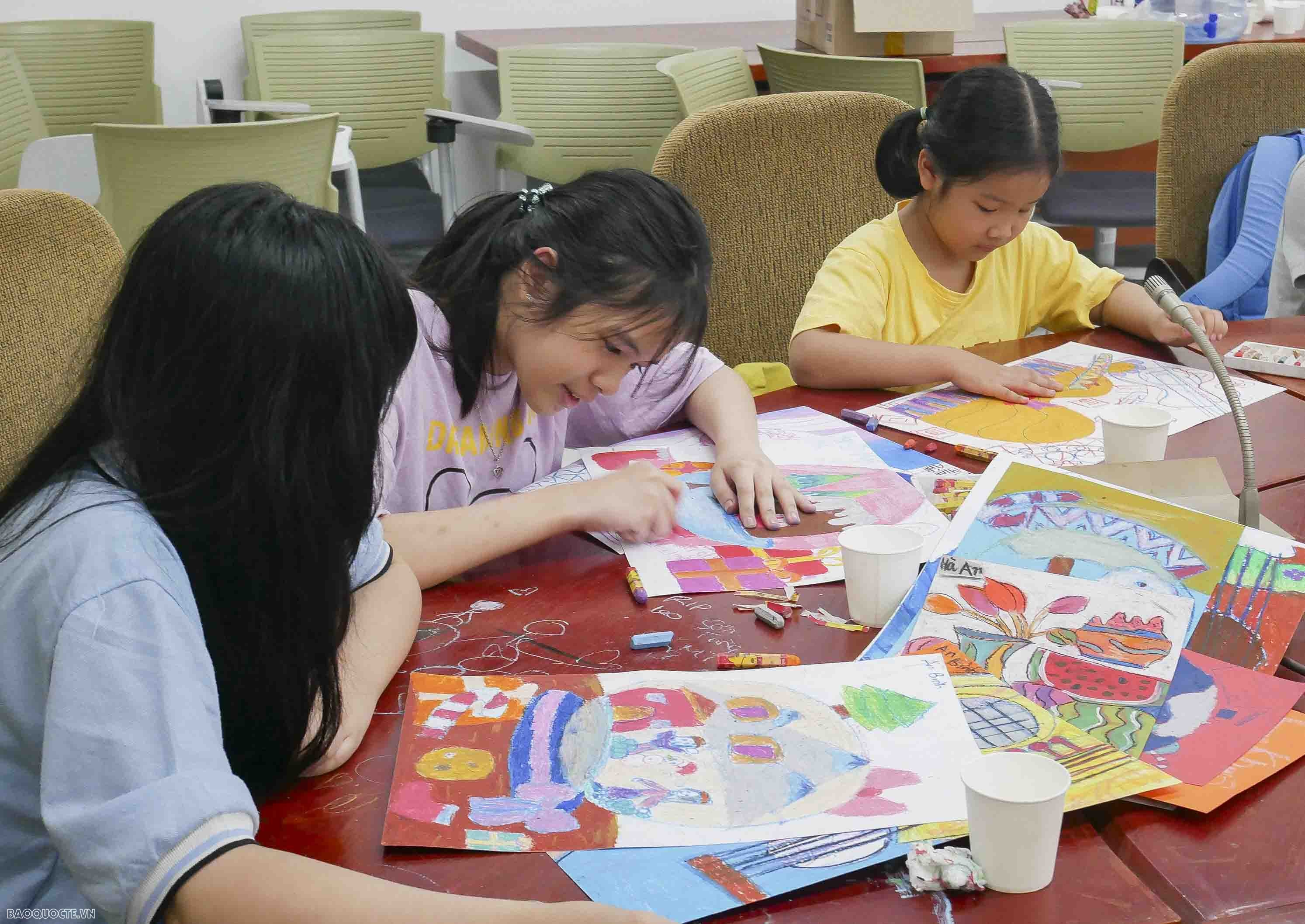 'Mùa Hè vui 2023' cùng con em cán bộ, nhân viên Học viện Ngoại giao