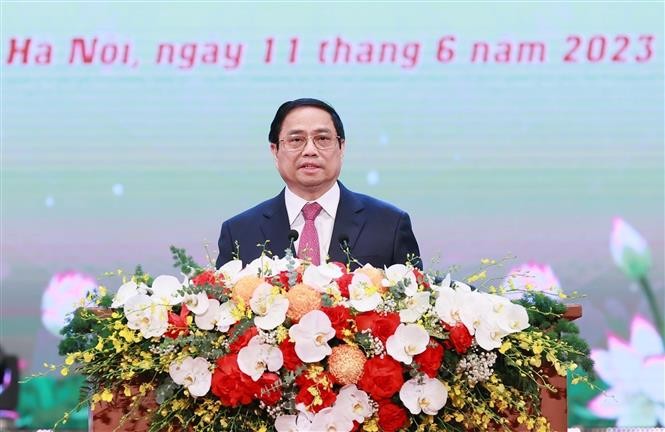 Thủ tướng: Mỗi điển hình tiên tiến là một bông hoa tỏa hương sắc Thủ tướng: Mỗi điển hình tiên tiến là một bông hoa tỏa hương sắc