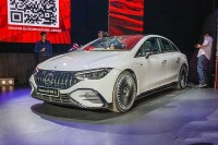 Cận cảnh Mercedes-AMG EQE 53 4Matic+ ra mắt tại Malaysia