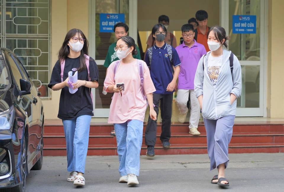 Điểm chuẩn lớp 10 chuyên Khoa học Tự nhiên Điểm chuẩn lớp 10 chuyên Khoa học Tự nhiên