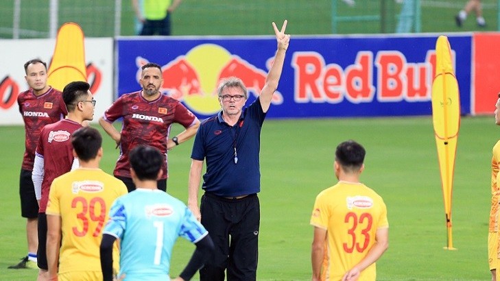 chuan bi da giao huu voi doi tuyen viet nam tuyen syria thieu nhieu tru cot vang cau thu hay nhat chau a 2017